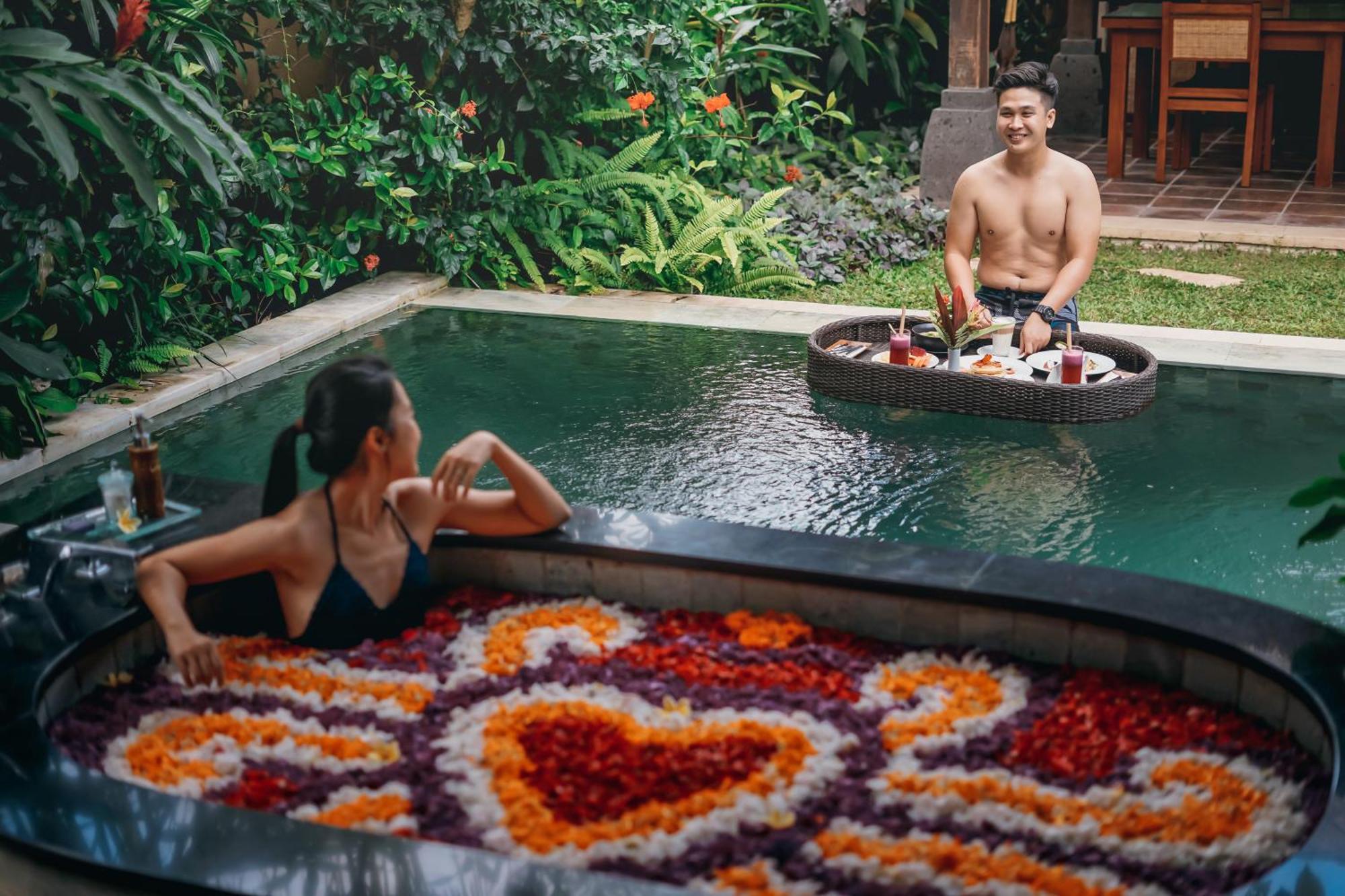 우붓 뉴 발리 리조트&스파 외부 사진 A spa in Bali, Indonesia
