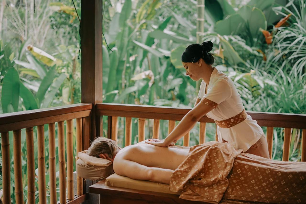 우붓 뉴 발리 리조트&스파 외부 사진 A spa in Bali, Indonesia