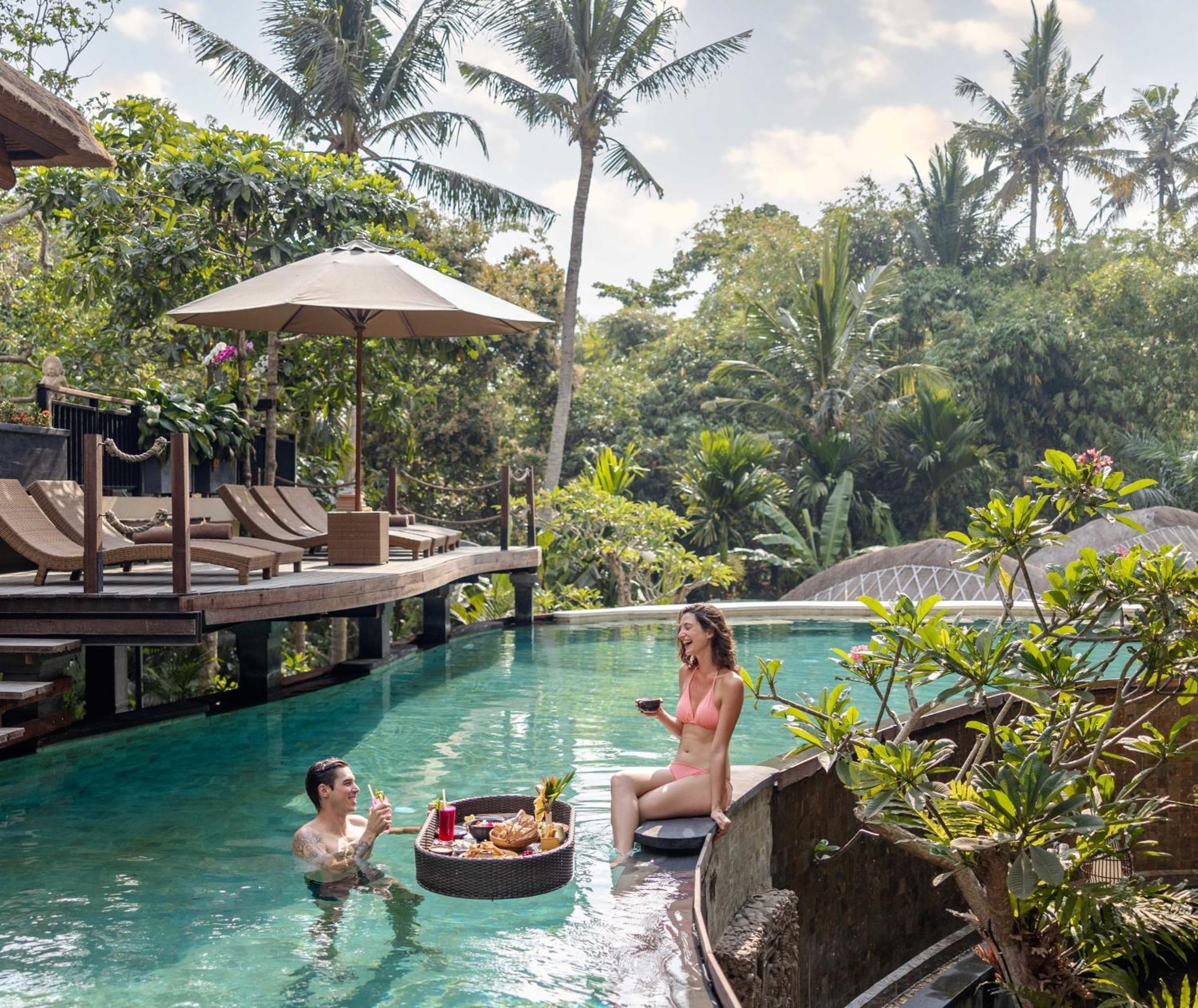 우붓 뉴 발리 리조트&스파 외부 사진 The swimming pool at The Samaya Ubud